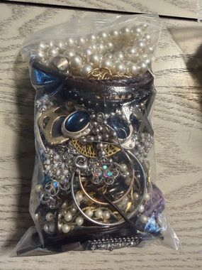 Mixed Costume Jewelry Lot - Pearls, Gold & Silver Accents